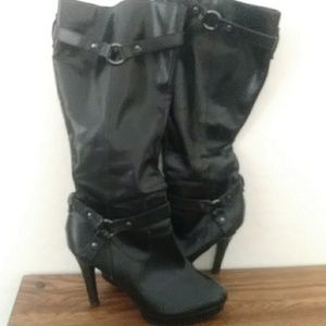 Vera Wang boots